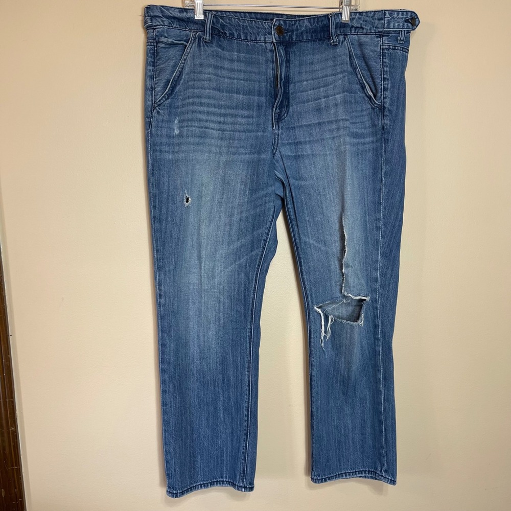 American Eagle Slouchy Distressed Relaxed Jeans Blue Medium Wash Womens Size 18